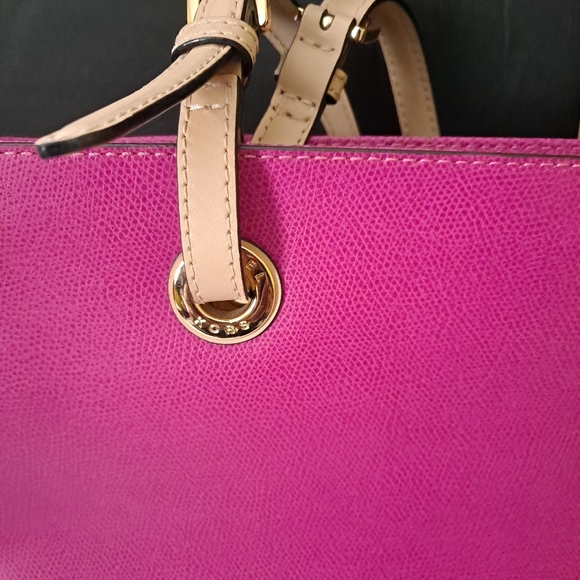 Micheal Kors - Picture 3 of 10